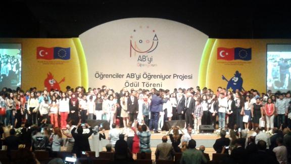İlçemizde Bulunan Himmet Çondur Cumhuriyet Ortaokulumuz Bana Abyi Anlat Yarışmasında Ankara Finalinde