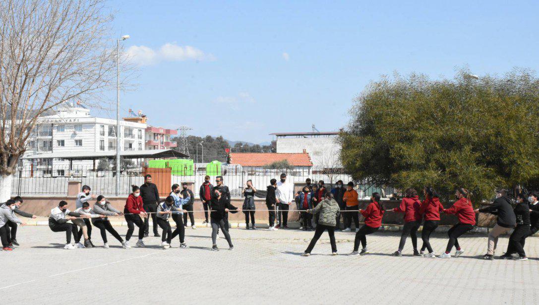 Himmet Çondur Cumhuriyet Ortaokulu'nda Nevruz Etkinliği Düzenlendi