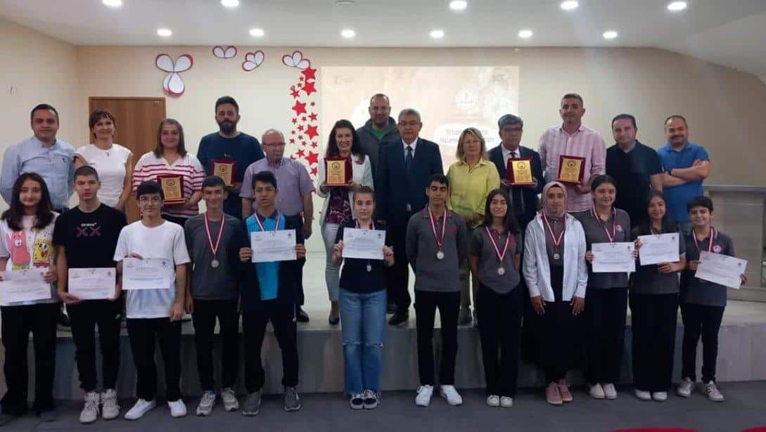 Ali KUŞÇU Ortaokullar Arası Matematik Olimpiyatlarında Dereceye Giren Öğrencilere ve Öğretmenlere Ödül Töreni Yapıldı.